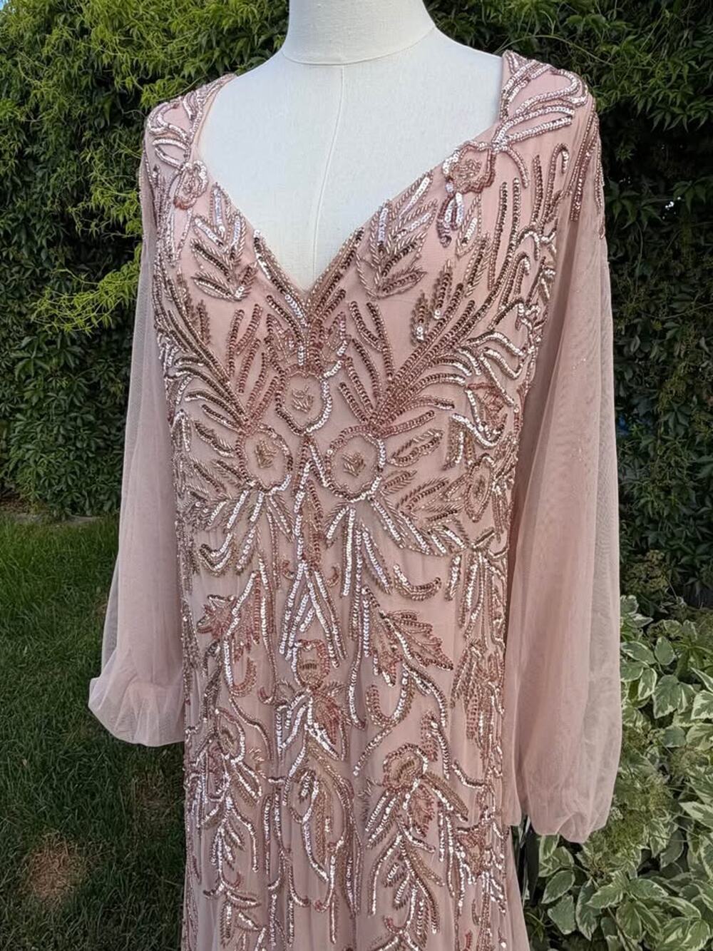 ✨ NEW WITH TAGS ✨ Rose Gold Beaded Formal Evening Gown | Size 22 | MOB or MOG